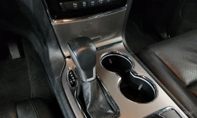 Jeep Grand cherokee 3.6* V6* 8ZF* ОБДУХВАНЕ* ПОДГРЕВ* КАМЕРА* КЕЙЛЕС* , снимка 10