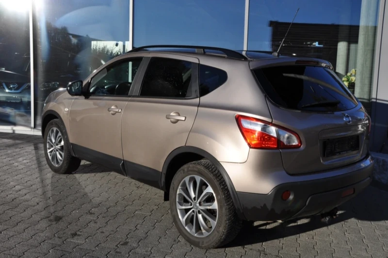 Nissan Qashqai 2.0i 141k.c TEKNA ШВЕЙЦАРИЯ 4WD  , снимка 5 - Автомобили и джипове - 48471431