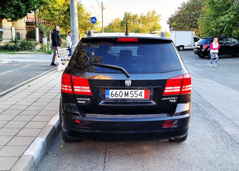 Dodge Journey, снимка 8 - Автомобили и джипове - 48530338