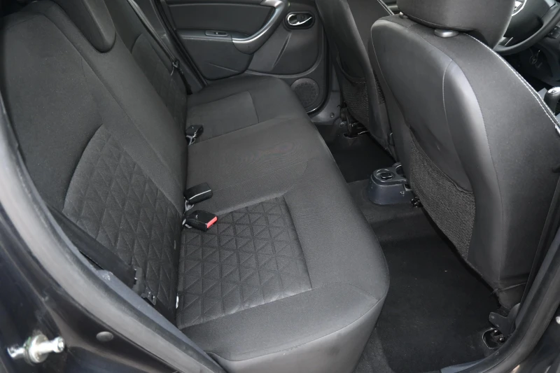 Dacia Duster = FACELIFT= GAS, снимка 12 - Автомобили и джипове - 52549341