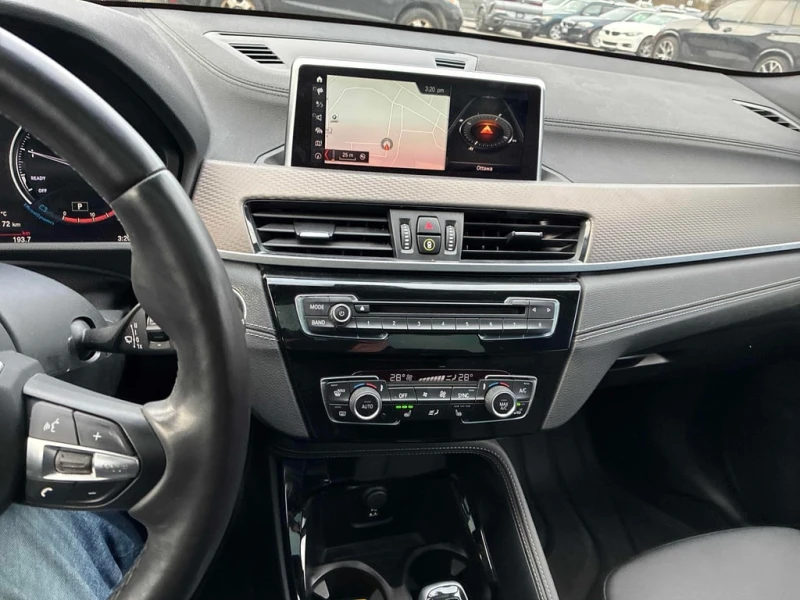 BMW X2 * xDrive28i * М ПАКЕТ * ПОДГРЕВИ * PANO, снимка 9 - Автомобили и джипове - 53447807