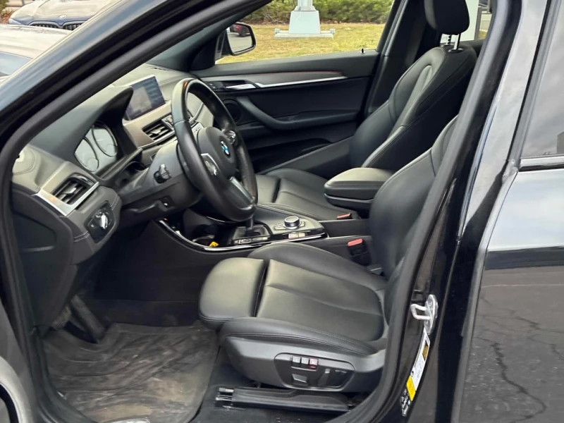 BMW X2 * xDrive28i * М ПАКЕТ * ПОДГРЕВИ * PANO, снимка 12 - Автомобили и джипове - 53447807