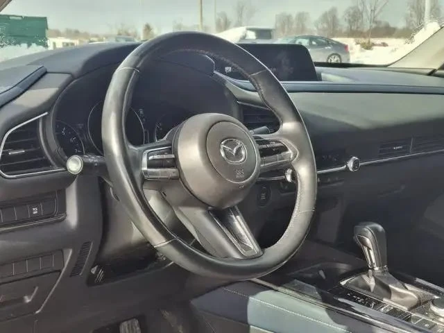 Mazda CX-30 / GS / FWD / ПОДГРЕВИ / CARFAX / - изображение 2