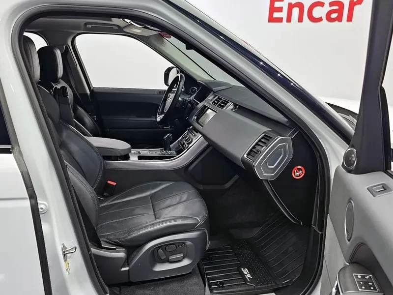 Land Rover Range Rover Sport 3.0D, снимка 11 - Автомобили и джипове - 54500564