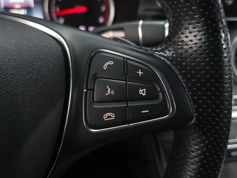 Mercedes-Benz GLC 300 4 MATIC, снимка 15 - Автомобили и джипове - 55923312