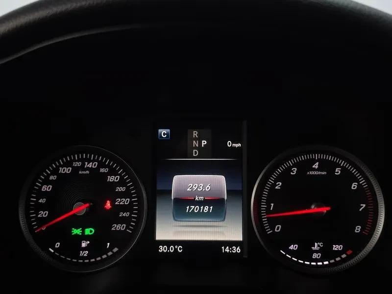 Mercedes-Benz GLC 300 4 MATIC, снимка 8 - Автомобили и джипове - 55923312