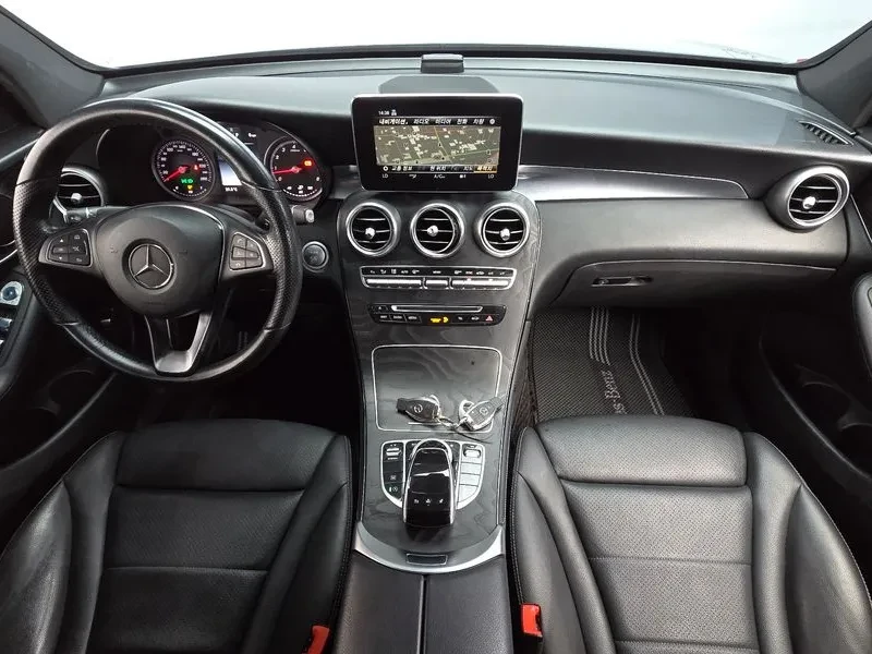 Mercedes-Benz GLC 300 4 MATIC, снимка 7 - Автомобили и джипове - 55923312