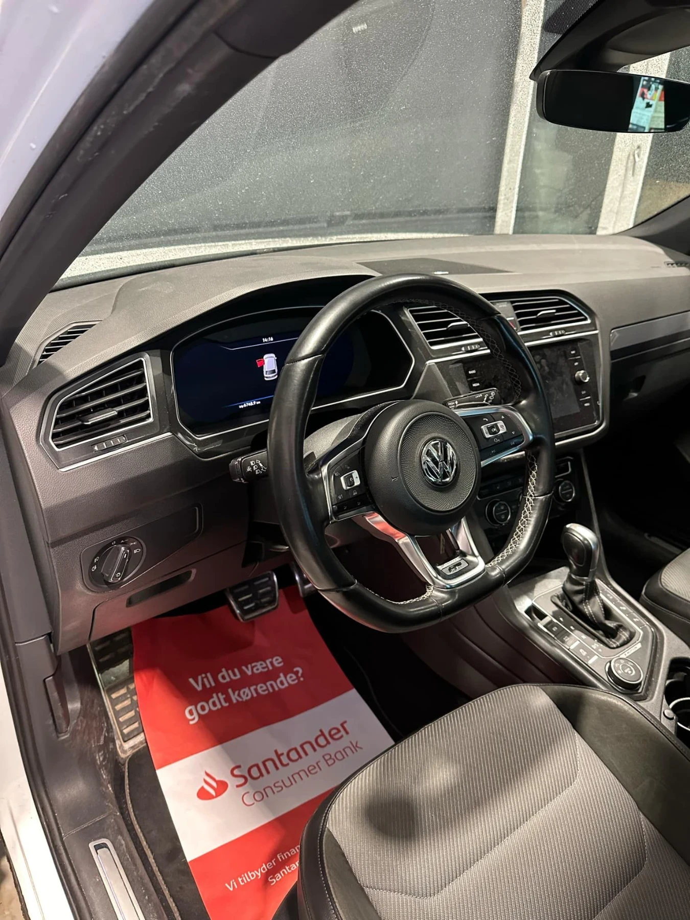 VW Tiguan 2.0TDI 190k.c. R-LINE - изображение 7