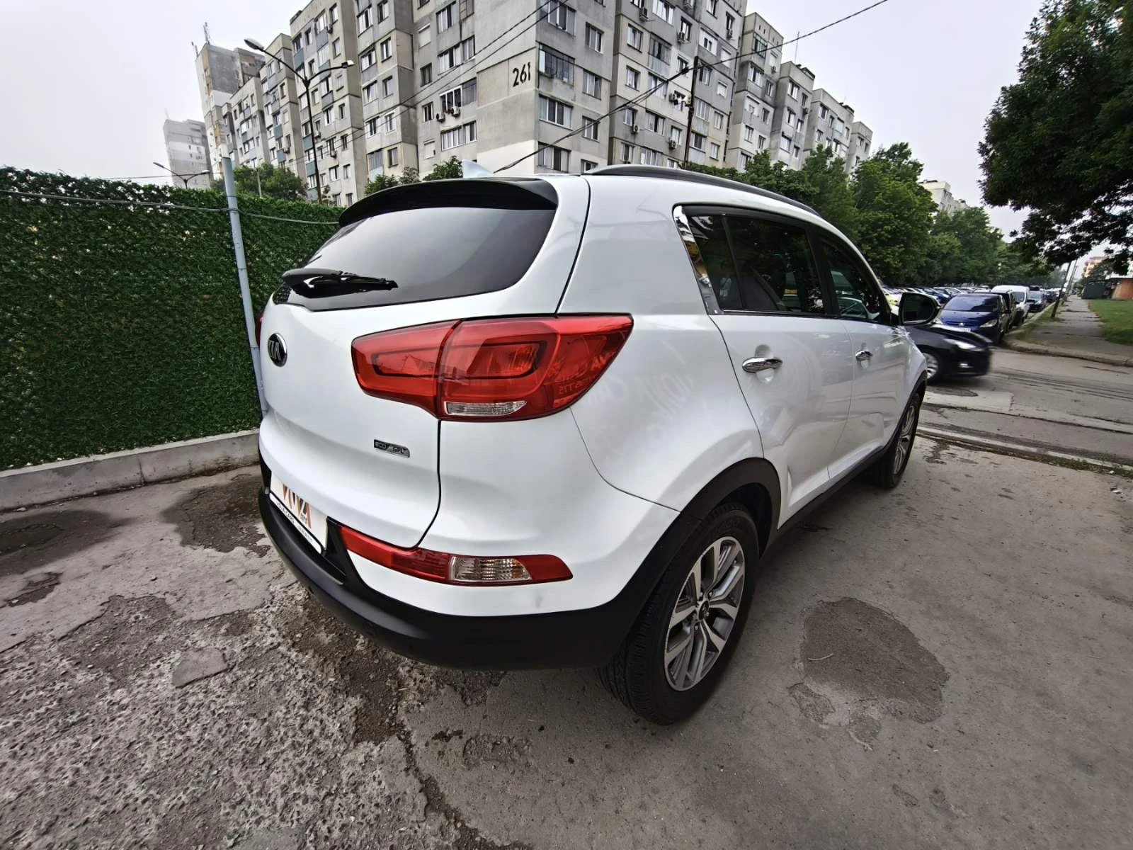 Kia Sportage 1.6i-136к.с* ГАЗ-BRC* НАВИ-КАР ПЛЕЙ-МУЛТИМЕДИЯ*  - изображение 4