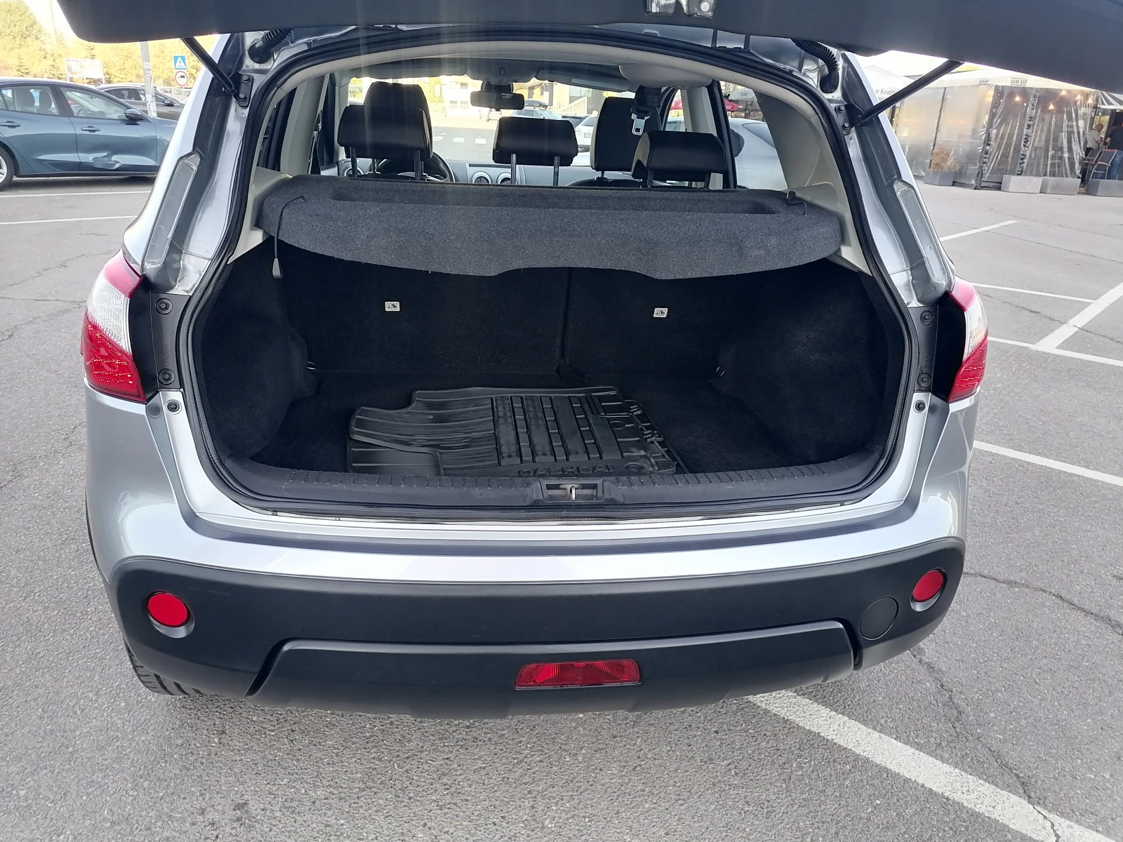 Nissan Qashqai 2.0i 4x4 Full - изображение 8