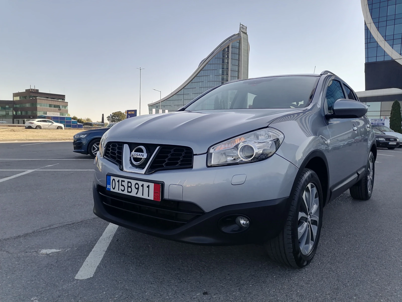 Nissan Qashqai 2.0i 4x4 Full - изображение 4