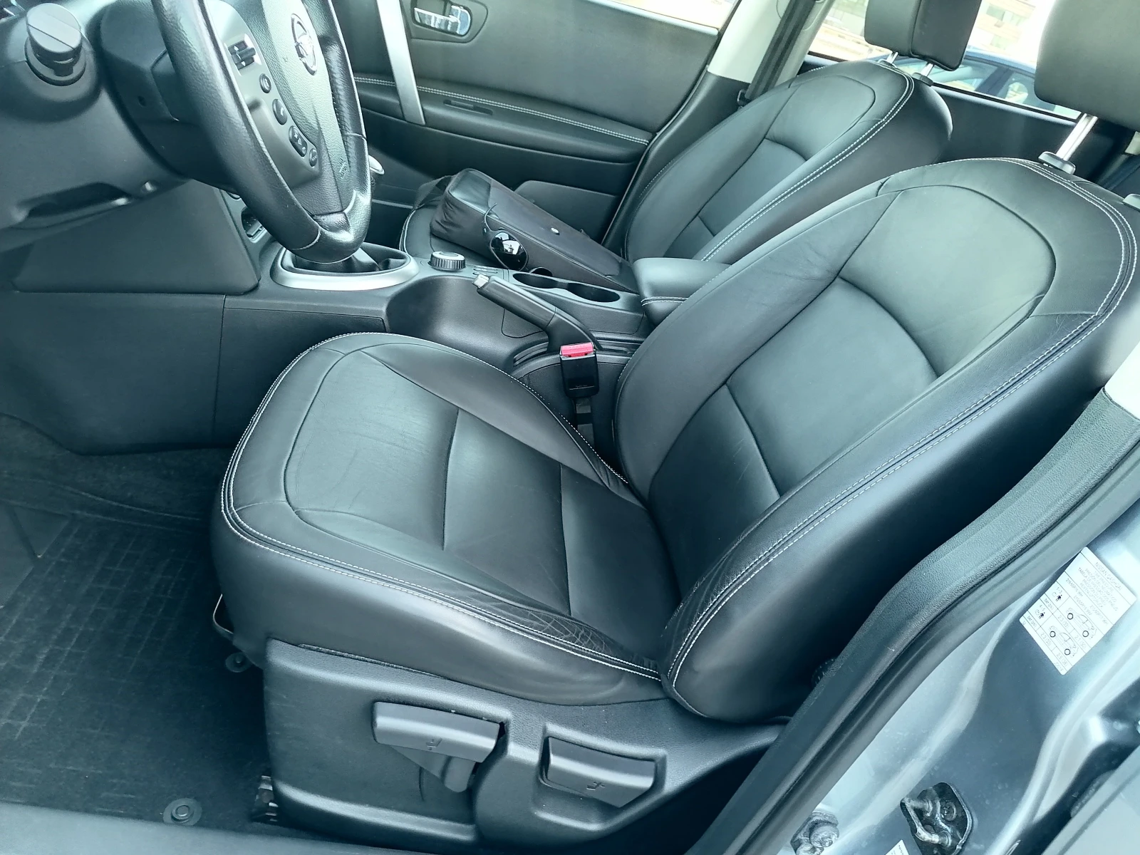 Nissan Qashqai 2.0i 4x4 Full - изображение 9