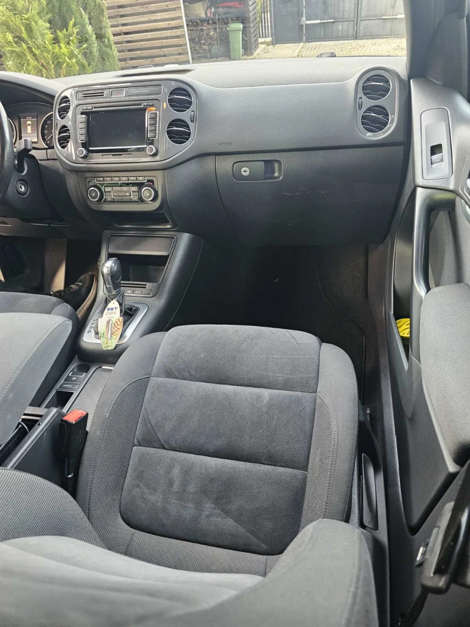 VW Tiguan, снимка 17 - Автомобили и джипове - 53759077