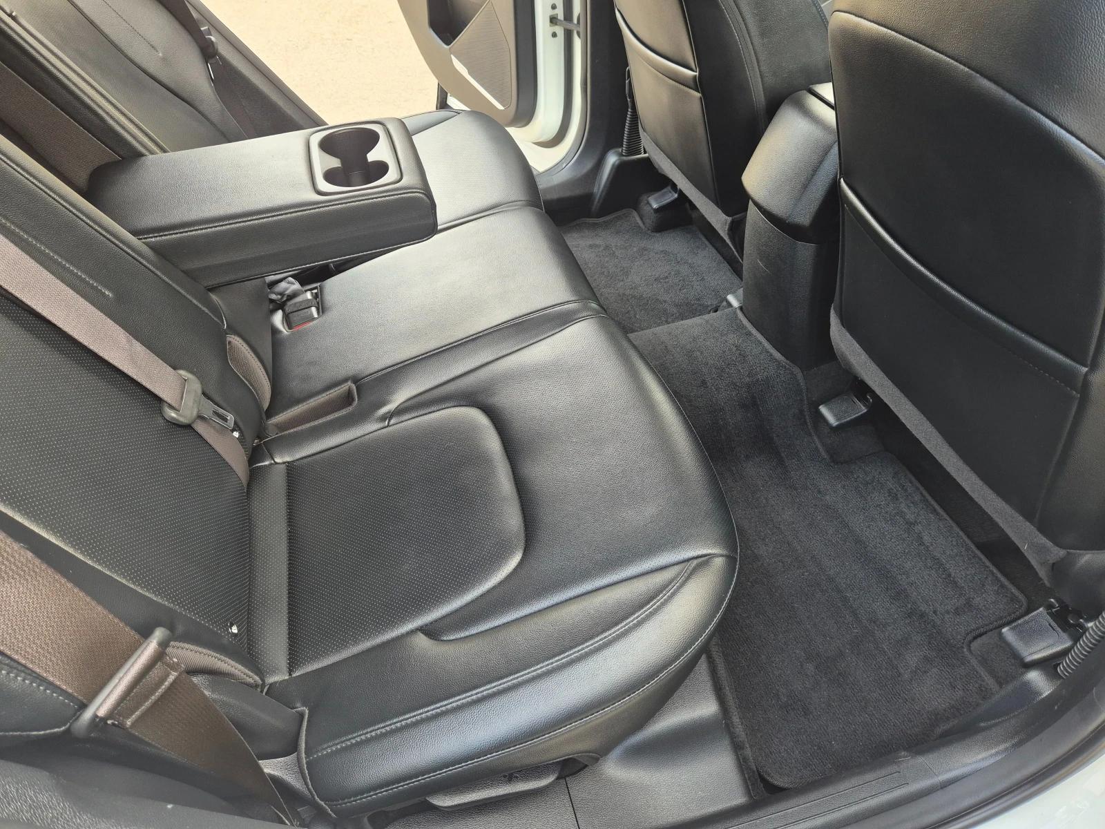 Kia Sportage 1.6 T 180 �.�. 4x2 ������� � �� | Mobile.bg � ����������� 8