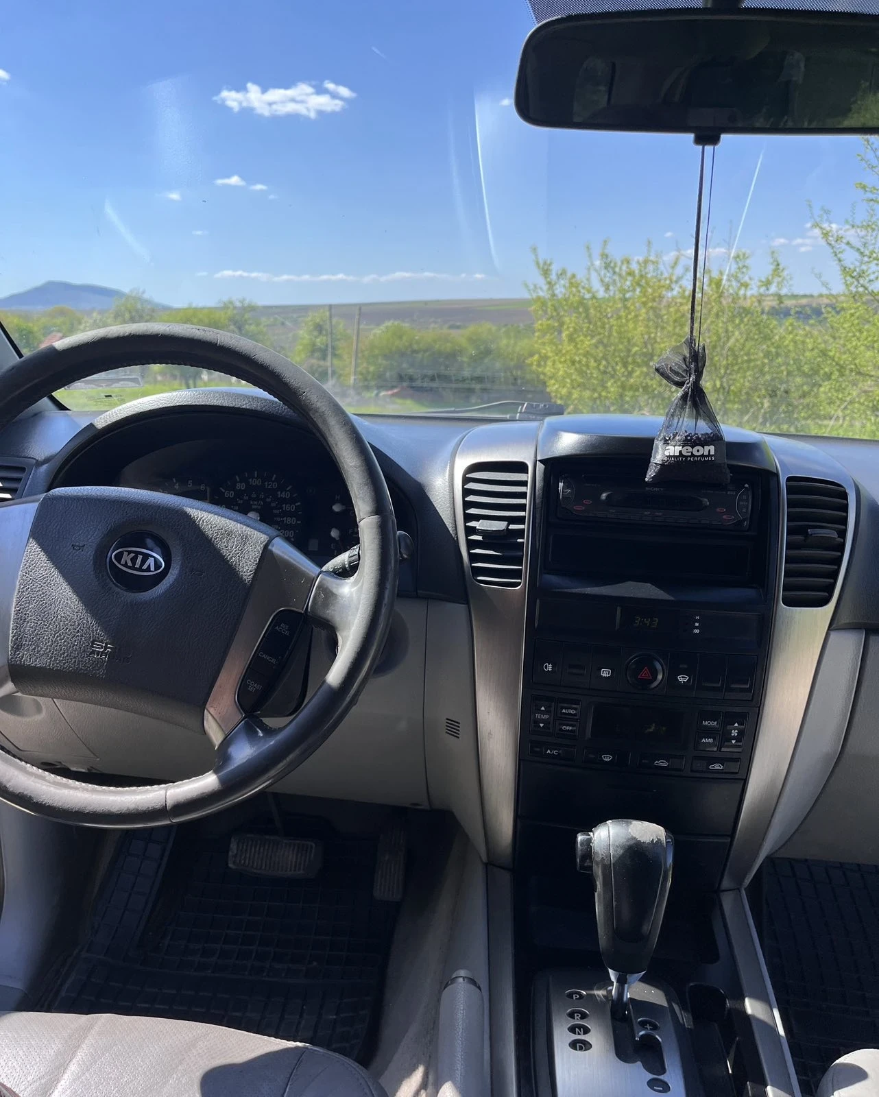 Kia Sorento 2.5 crdi, снимка 9 - Автомобили и джипове - 54401868