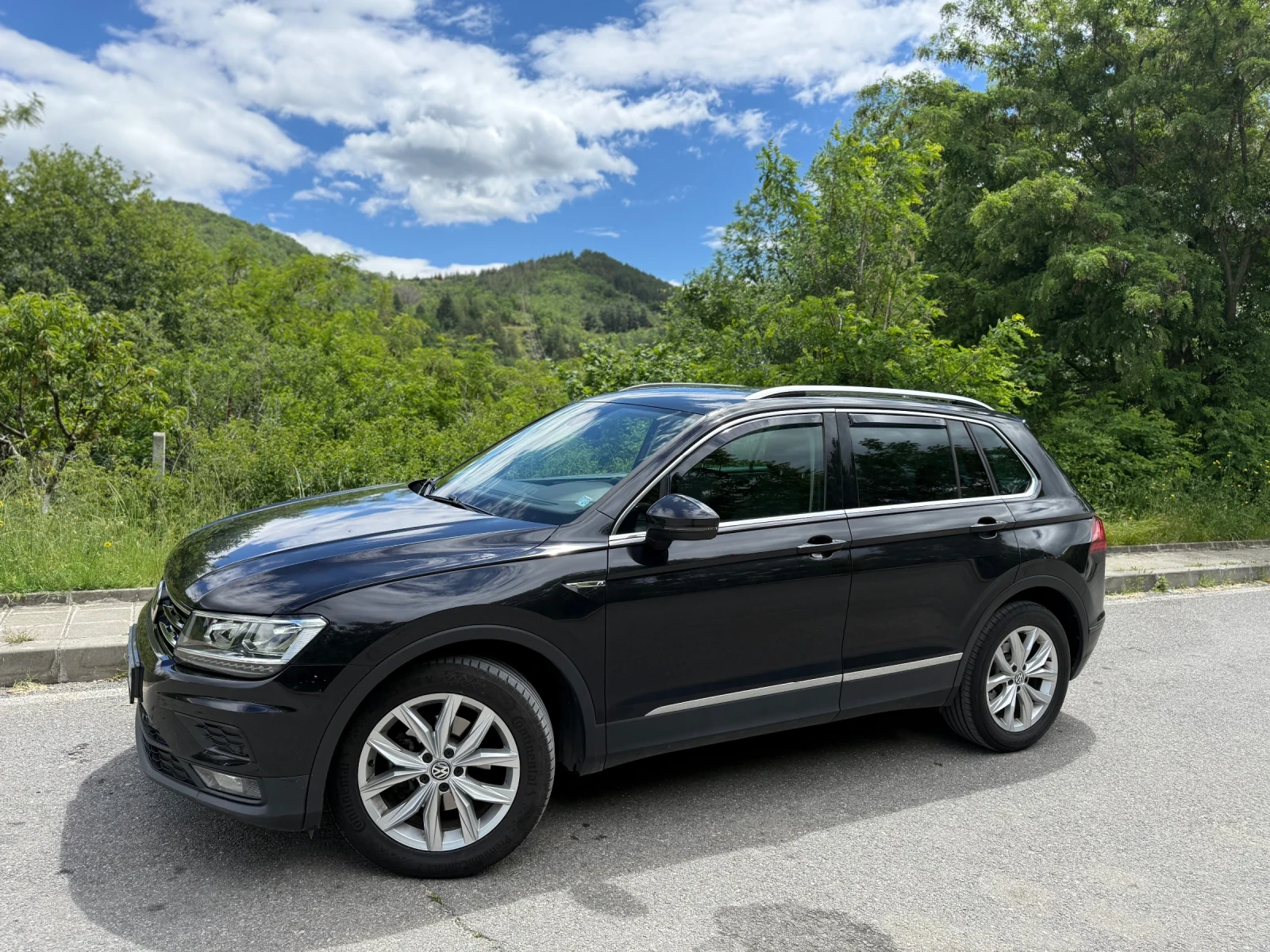 VW Tiguan 2.0 TDI LED/ DIGITAL COCKPIT , снимка 6 - Автомобили и джипове - 54683323