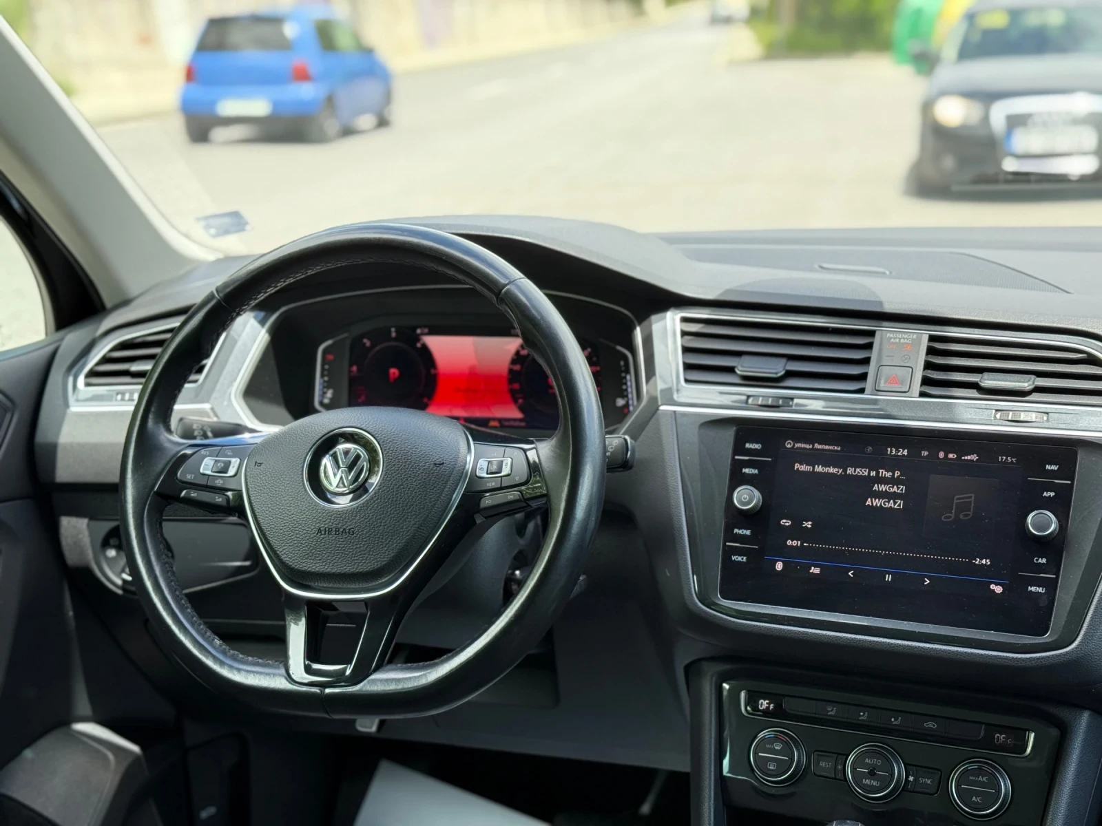 VW Tiguan 2.0 TDI LED/ DIGITAL COCKPIT , снимка 13 - Автомобили и джипове - 54683323