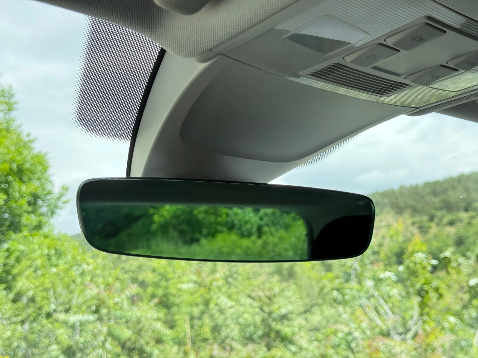 VW Tiguan 2.0 TDI LED/ DIGITAL COCKPIT , снимка 15 - Автомобили и джипове - 54683323