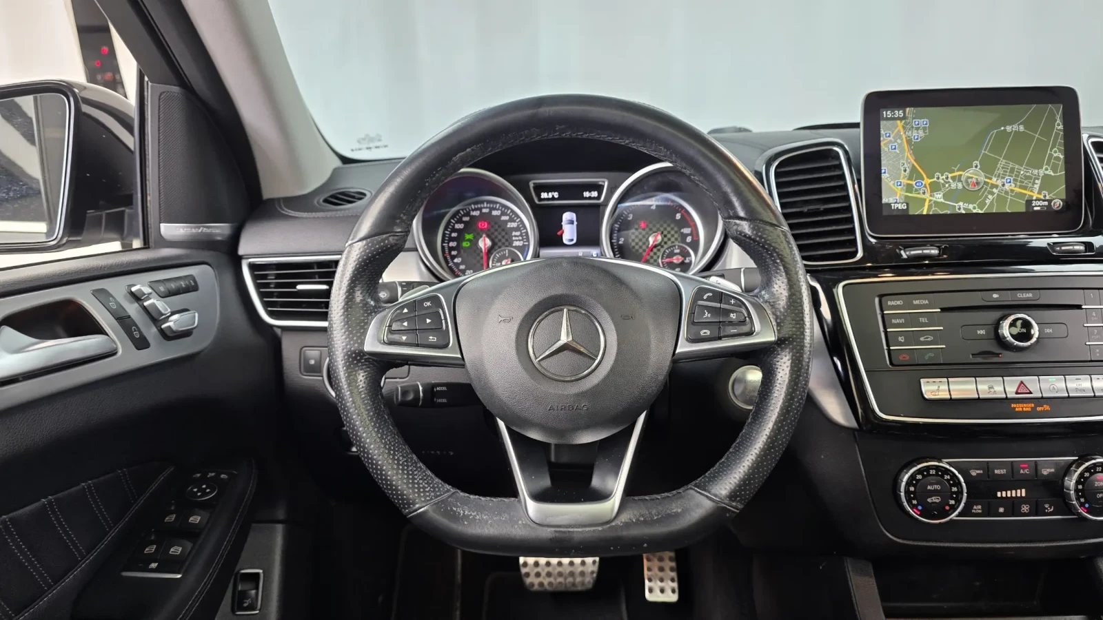 Mercedes-Benz GLE 350 3.0 4MATIC, 360-к., Подгрев, Панорама, TV, снимка 10 - Автомобили и джипове - 55012120