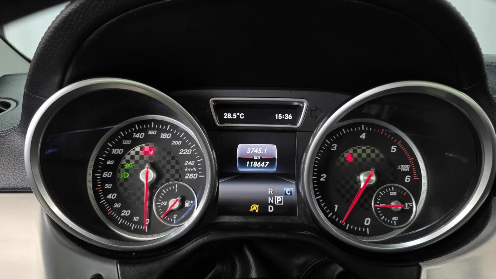 Mercedes-Benz GLE 350 3.0 4MATIC, 360-к., Подгрев, Панорама, TV, снимка 7 - Автомобили и джипове - 55012120