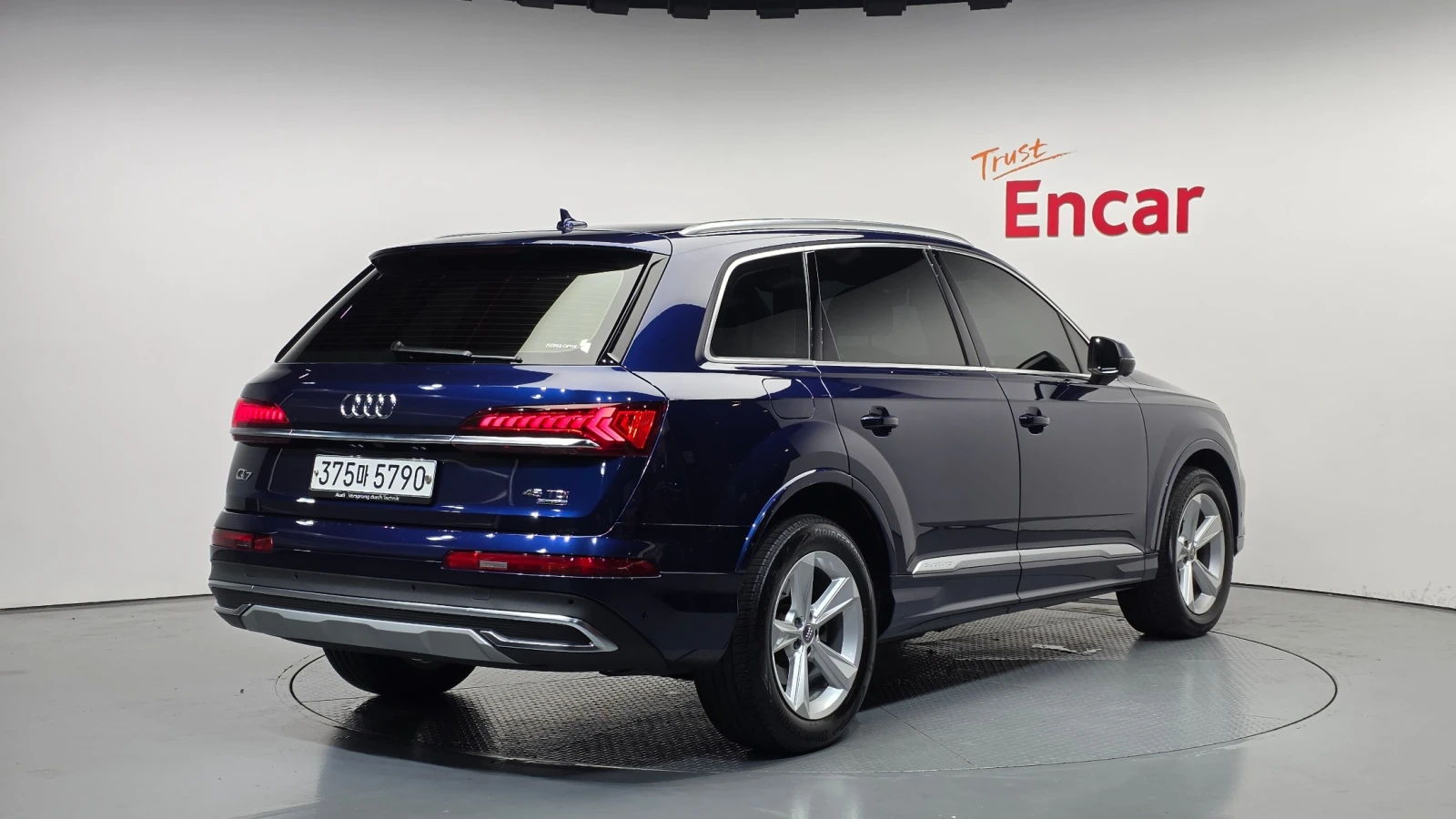 Audi Q7 | DISTRONIC | ОБДХУВАНЕ | 360 | , снимка 2 - Автомобили и джипове - 55073245
