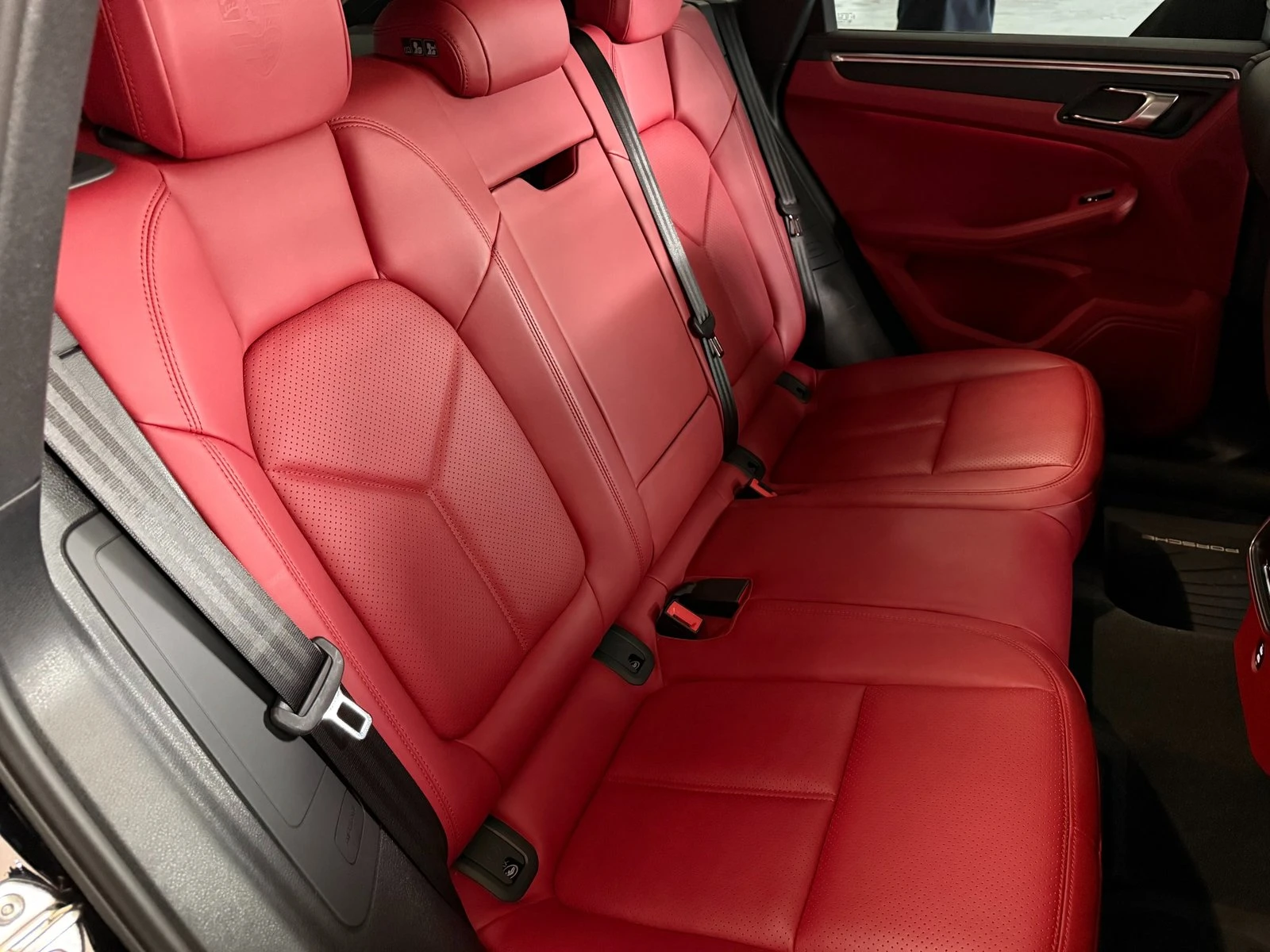 Porsche Macan ЛЮК* 360* KEYLESS* ПОДГРЕВ ВОЛАН* КРАЙНА ЦЕНА, снимка 11 - Автомобили и джипове - 55271962