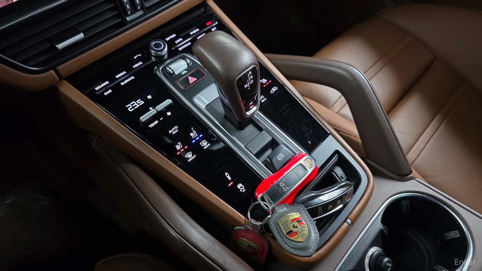 Porsche Cayenne 3.0* HUD* 360* КОЖА* ОБДУХВ* НАВИ* ПАНО, снимка 7 - Автомобили и джипове - 55528344