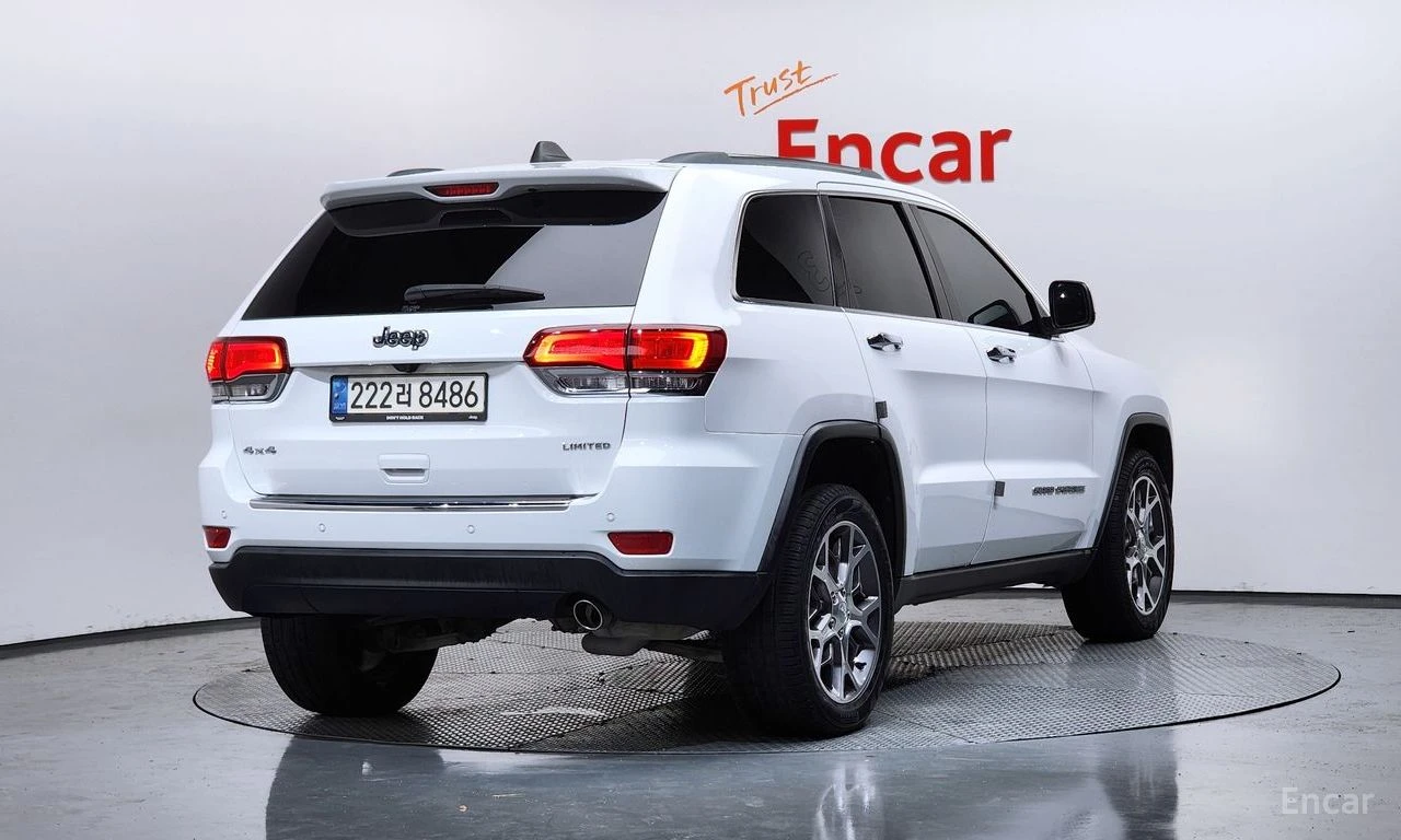 Jeep Grand cherokee 3.6* V6* 8ZF* ОБДУХВАНЕ* ПОДГРЕВ* КАМЕРА* КЕЙЛЕС* , снимка 2 - Автомобили и джипове - 55887049