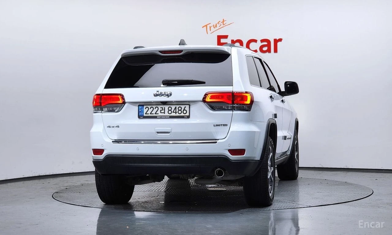 Jeep Grand cherokee 3.6* V6* 8ZF* ОБДУХВАНЕ* ПОДГРЕВ* КАМЕРА* КЕЙЛЕС* , снимка 4 - Автомобили и джипове - 55887049