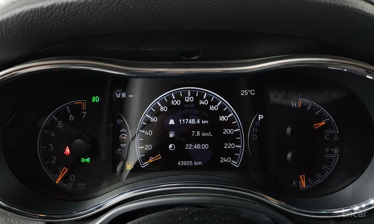 Jeep Grand cherokee 3.6* V6* 8ZF* ОБДУХВАНЕ* ПОДГРЕВ* КАМЕРА* КЕЙЛЕС* , снимка 11 - Автомобили и джипове - 55887049