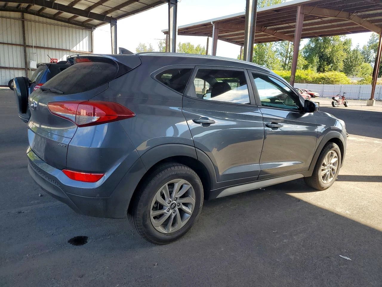 Hyundai Tucson 2.0l Sel, снимка 3 - Автомобили и джипове - 56511467