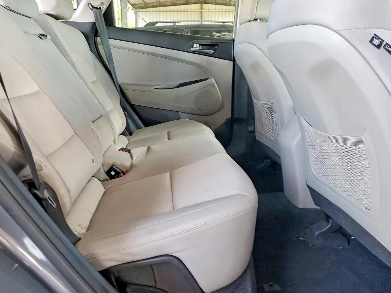 Hyundai Tucson 2.0l Sel, снимка 10 - Автомобили и джипове - 56511467