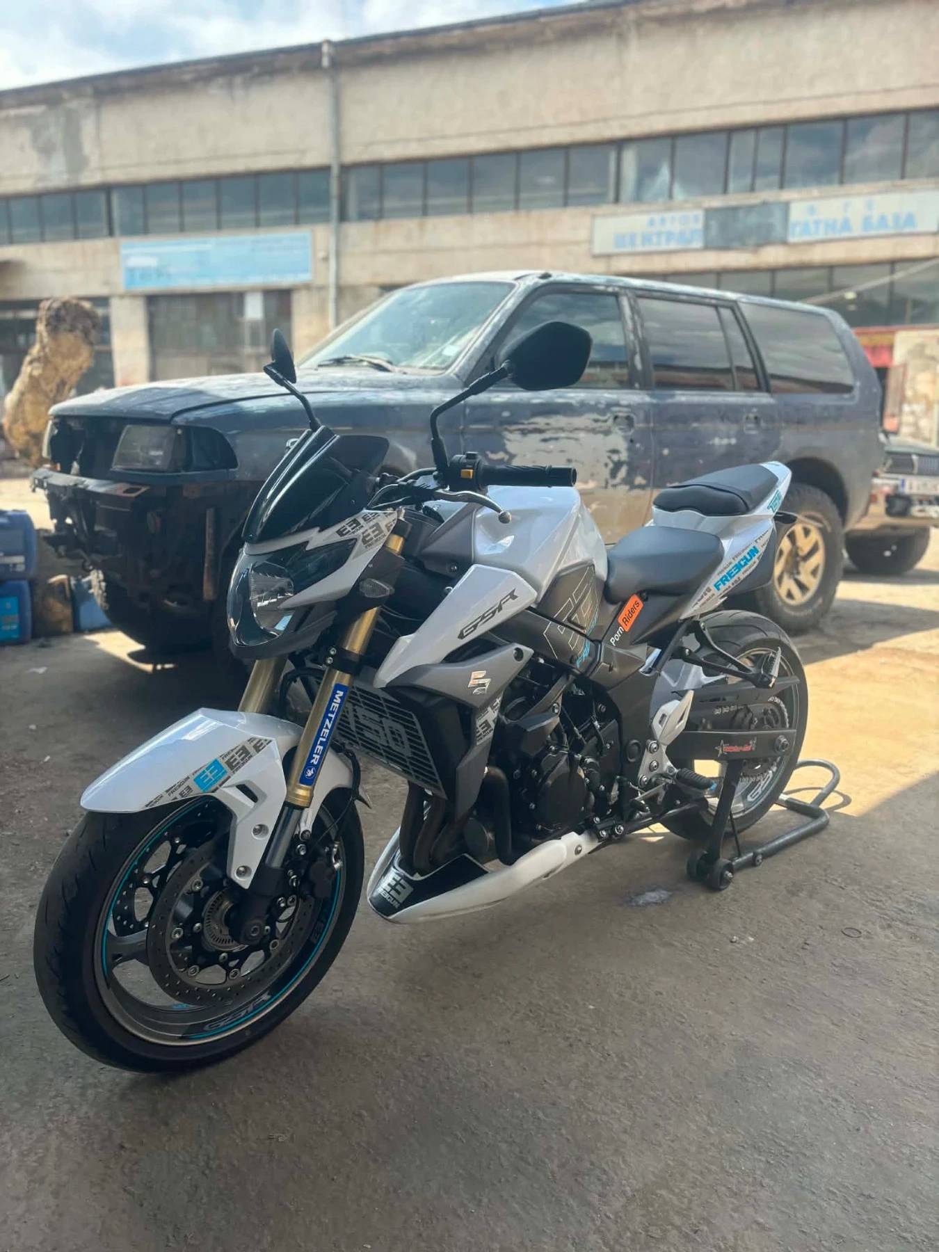 Suzuki Gsr