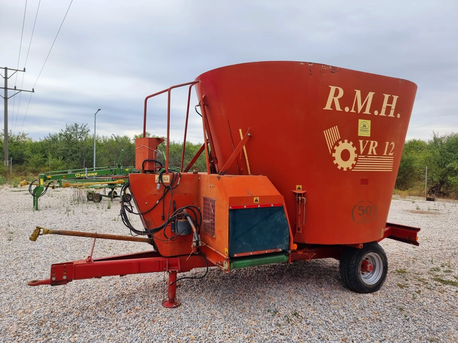     12,14. | Mobile.bg   16