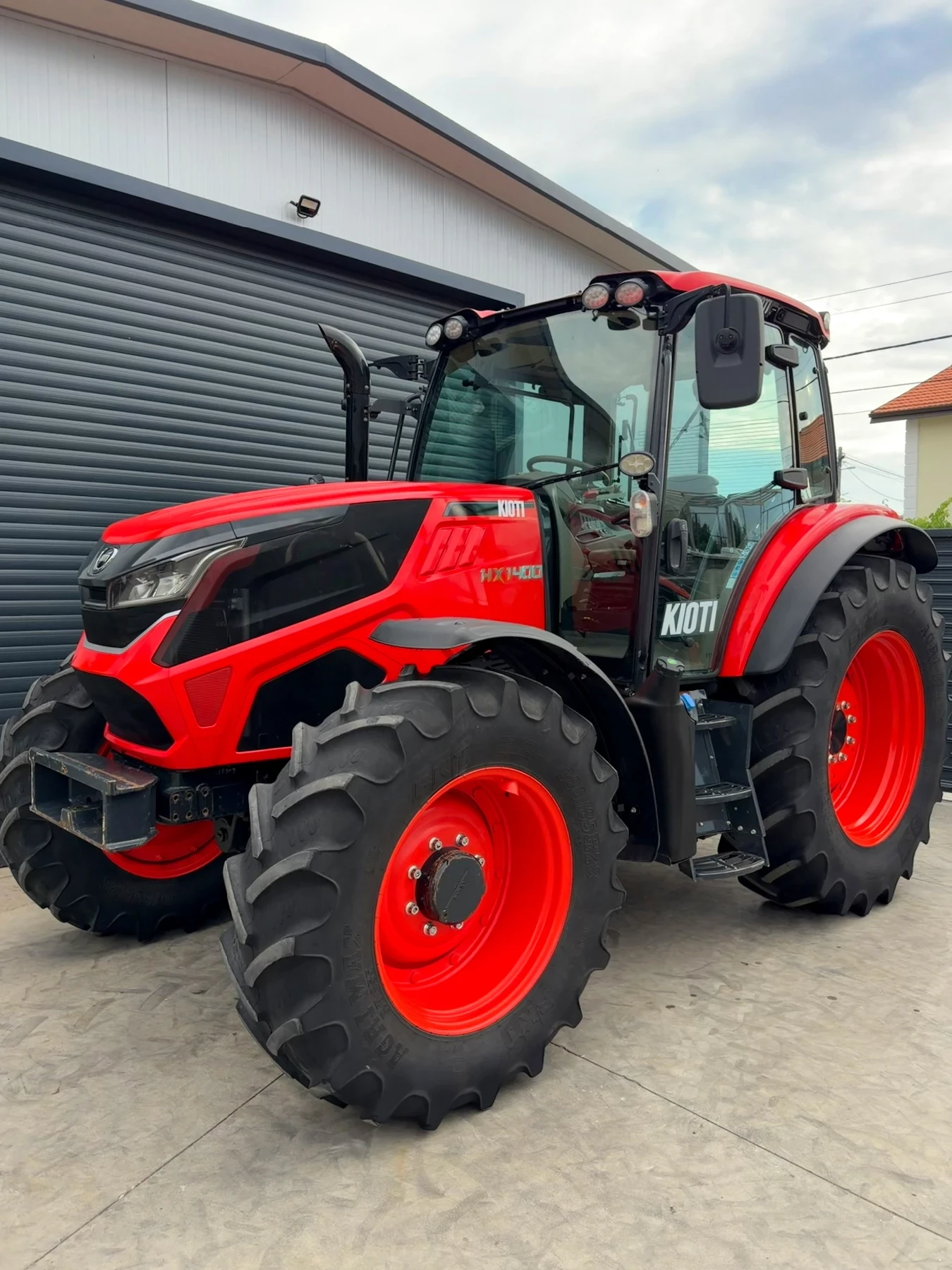 Трактор Kioti HX1400, снимка 9 - Селскостопанска техника - 55038229