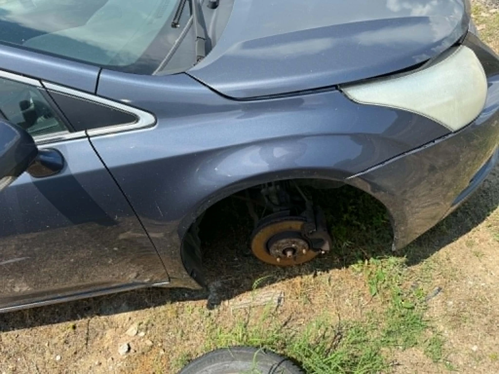 Предни калници за Toyota Avensis 2009-2014г, снимка 8 - Части - 54868118