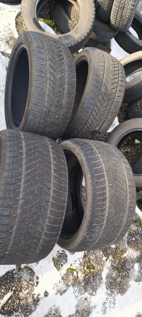 Гуми Зимни 275/40R20, снимка 3