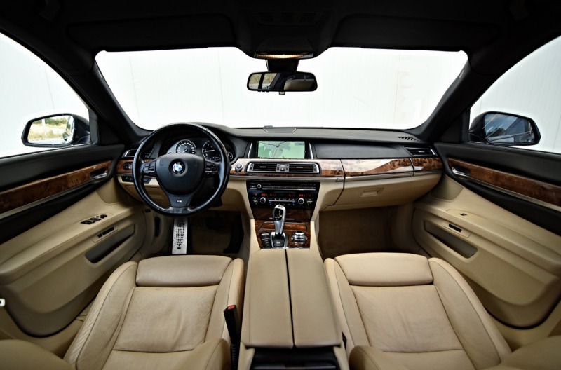 BMW 750  D M-paket Keyless Soft close x-drive Headup Adapt, снимка 9 - Автомобили и джипове - 46233015