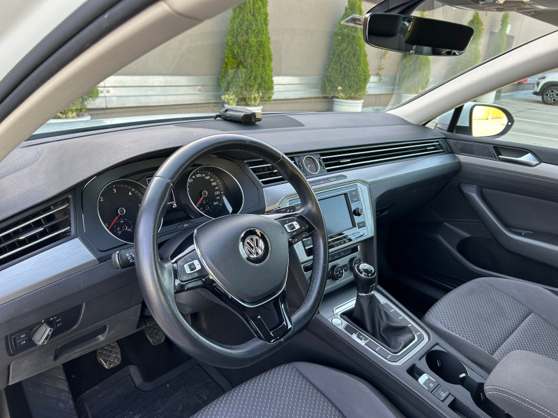 VW Passat Passat 2019 , снимка 8 - Автомобили и джипове - 46516580