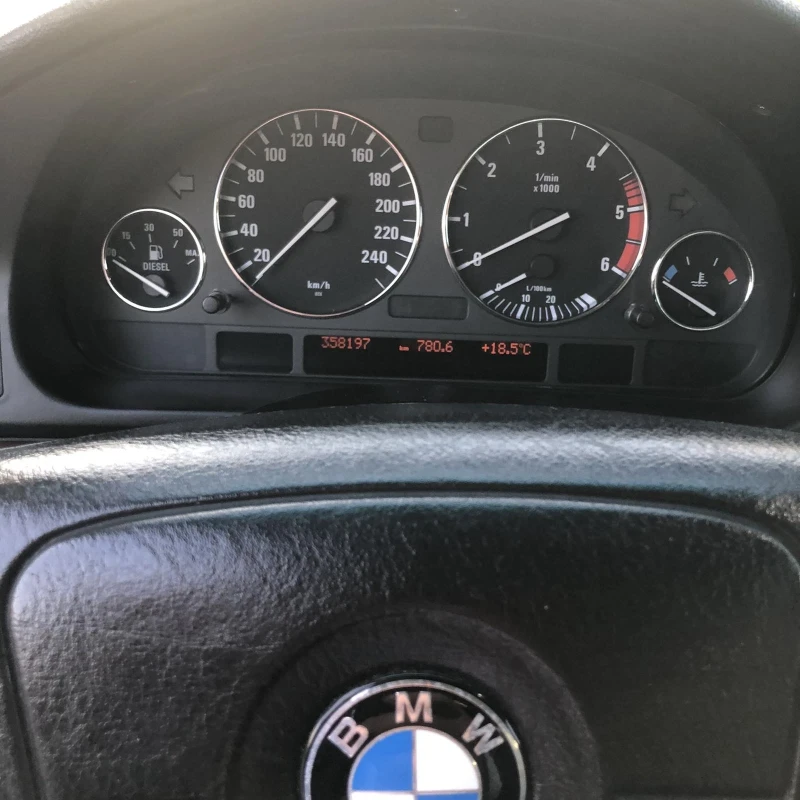 BMW 530 d, снимка 13 - Автомобили и джипове - 47212101