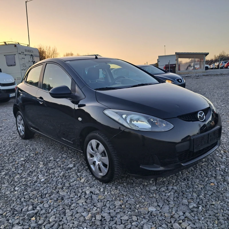 Mazda 2 1.3 klima, снимка 2 - Автомобили и джипове - 48235474