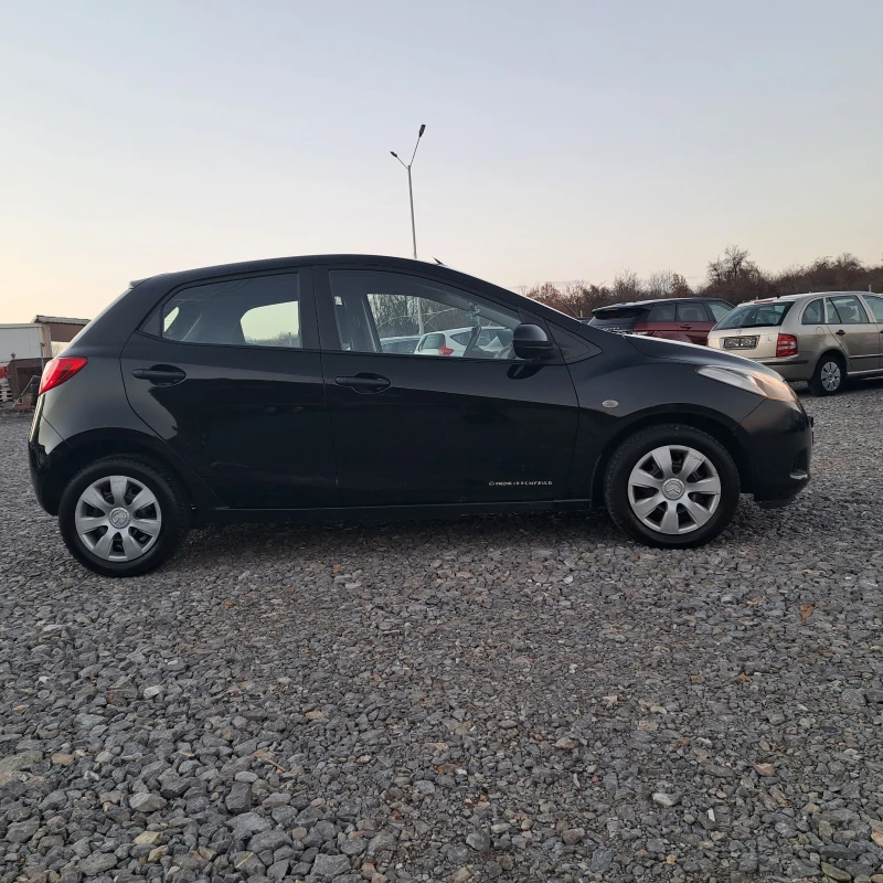 Mazda 2 1.3 klima, снимка 7 - Автомобили и джипове - 48235474