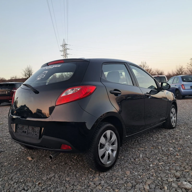 Mazda 2 1.3 klima, снимка 4 - Автомобили и джипове - 48235474