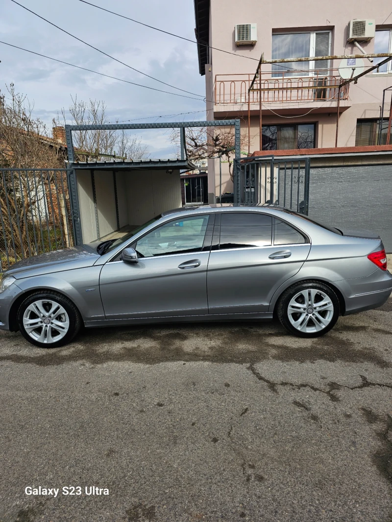 Mercedes-Benz C 220, снимка 3 - Автомобили и джипове - 48810236