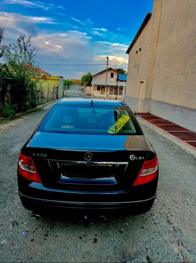 Mercedes-Benz C 220, снимка 3 - Автомобили и джипове - 52185085