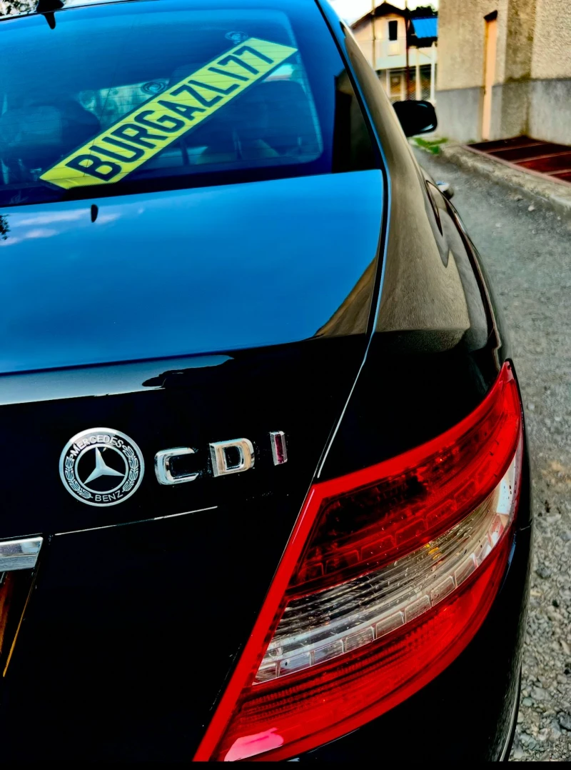 Mercedes-Benz C 220, снимка 2 - Автомобили и джипове - 52185085