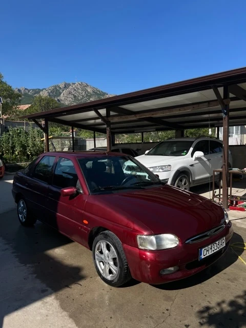Ford Escort 1.6i - изображение 2