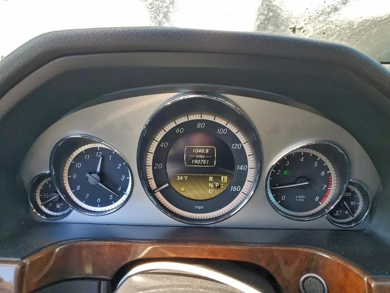 Mercedes-Benz E 350 3.5L 6 All wheel drive, снимка 13 - Автомобили и джипове - 52904722
