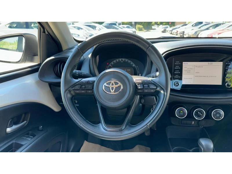 Toyota Aygo Play, снимка 13 - Автомобили и джипове - 54882292