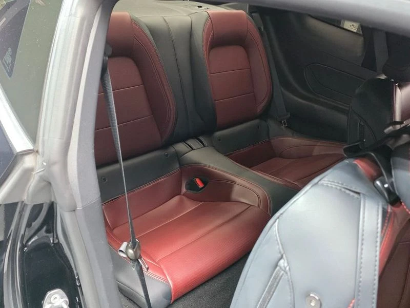 Ford Mustang 2.3 h Automatic, снимка 12 - Автомобили и джипове - 55977694